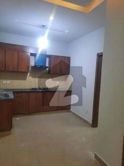 رانیا ہائٹس زراج ہاؤسنگ سکیم,اسلام آباد میں 2 کمروں کا 4 مرلہ فلیٹ 55.0 ہزار میں کرایہ پر دستیاب ہے۔