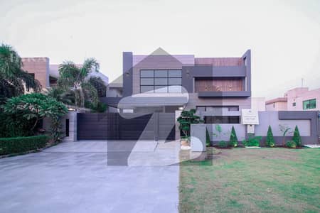ONE KANAL FULLY FURNISHED HOUSE AT PRIME LOCATION IN DHA PHASE 6