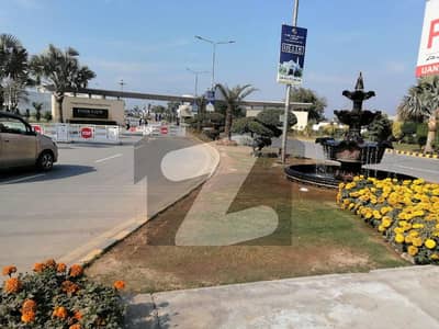 10 Marla Transfer free, 40ft road facing Ready to construct plot is available for sale in park view city Lahore 10 Marla Transfer free, 40ft road facing Ready to construct plot is available for sale in park view city Lahore