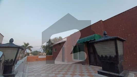 ڈی ایچ اے فیز 3 - بلاک ڈبلیو فیز 3,ڈیفنس (ڈی ایچ اے),لاہور میں 1 کنال رہائشی پلاٹ 4.0 کروڑ میں برائے فروخت۔