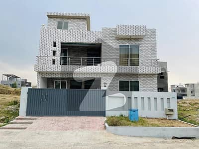 ایم پی سی ایچ ایس - بلاک سی 1 ایم پی سی ایچ ایس ۔ ملٹی گارڈنز,بی ۔ 17,اسلام آباد میں 6 کمروں کا 10 مرلہ مکان 3.8 کروڑ میں برائے فروخت۔ ایم پی سی ایچ ایس - بلاک سی 1 ایم پی سی ایچ ایس ۔ ملٹی گارڈنز,بی ۔ 17,اسلام آباد میں 6 کمروں کا 10 مرلہ مکان 3.8 کروڑ میں برائے فروخت۔