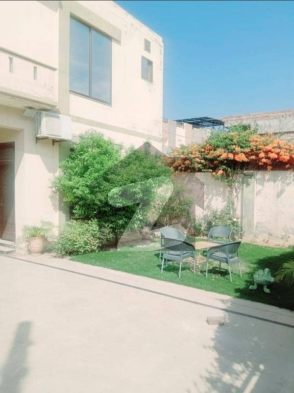Spacious House With New Built Spacious House With New Built