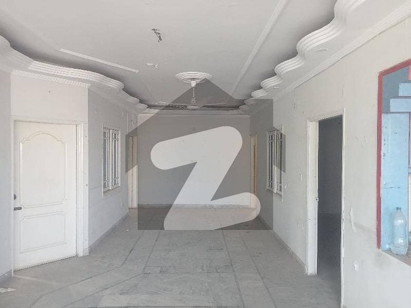 fully renovated full floor with lift