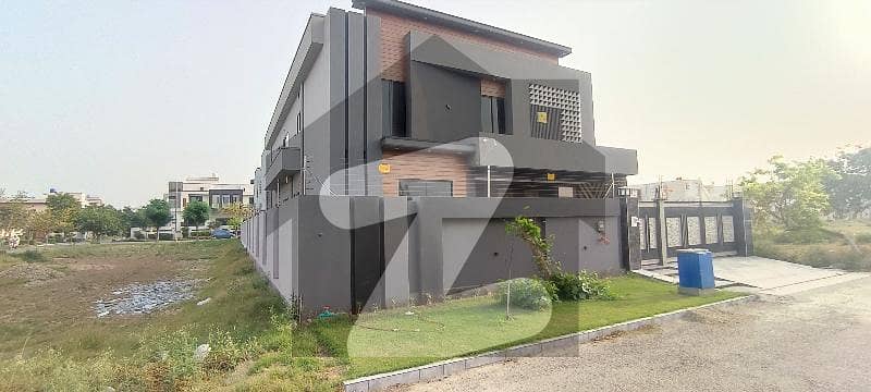 Luxurious Newly Constructed House Luxurious Newly Constructed House