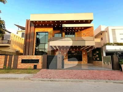 ڈی ایچ اے ڈیفینس فیز 2 ڈی ایچ اے ڈیفینس,اسلام آباد میں 6 کمروں کا 1 کنال مکان 14.95 کروڑ میں برائے فروخت۔ ڈی ایچ اے ڈیفینس فیز 2 ڈی ایچ اے ڈیفینس,اسلام آباد میں 6 کمروں کا 1 کنال مکان 14.95 کروڑ میں برائے فروخت۔