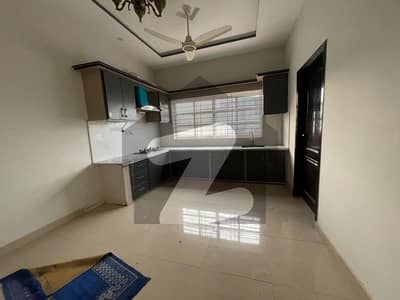 8 Marla Portion Available For Rent 8 Marla Portion Available For Rent