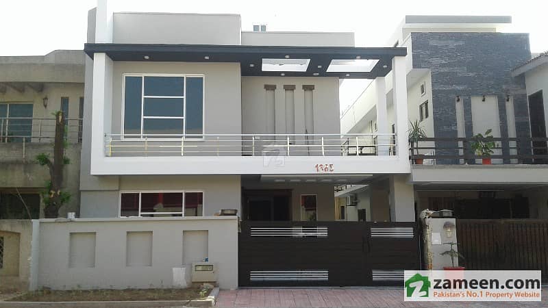 10 MARLA GROUND PORTION FOR RENT IN BAHRIATOWN PHASE 4