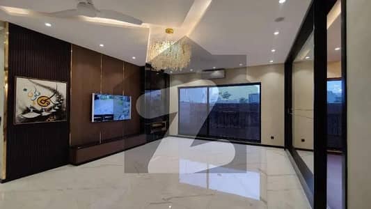 Upper Portion Modern For Rent Separatee Gate Hot Location