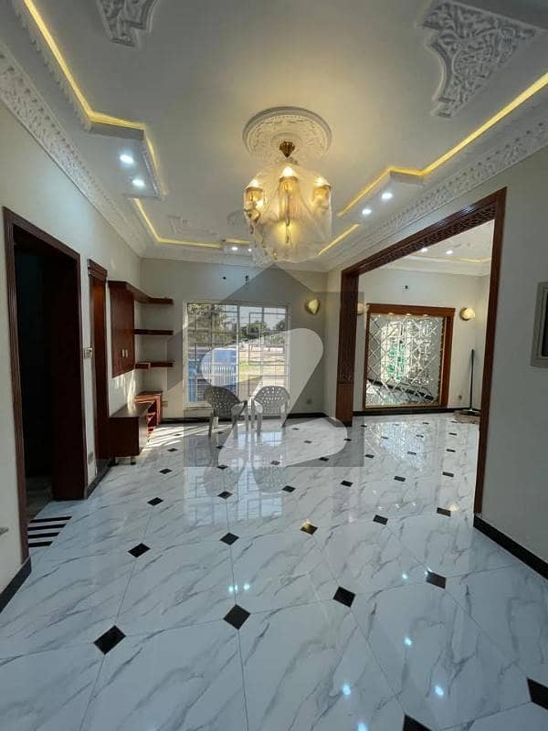 Lower Portion For Rent Hot Location Park Lower Portion For Rent Hot Location Park