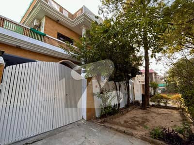 Cda Sector G-11/3(40*80) 9-Bedroom Triple Unit Main Ibne Sena Road For Sale Cda Sector G-11/3(40*80) 9-Bedroom Triple Unit Main Ibne Sena Road For Sale
