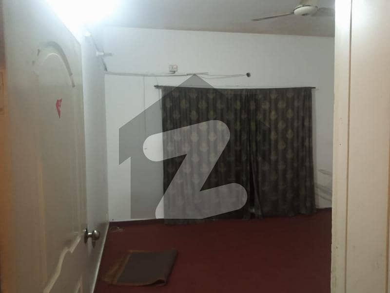 Room Of 225 Square Feet Is Available For rent Room Of 225 Square Feet Is Available For rent