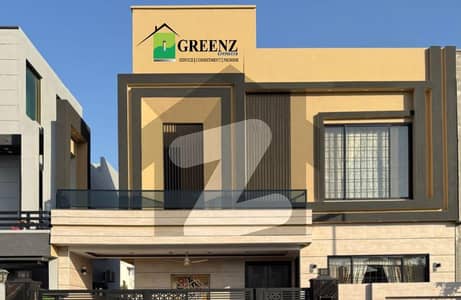 بحریہ آرچرڈ لاہور میں 5 کمروں کا 10 مرلہ مکان 3.65 کروڑ میں برائے فروخت۔