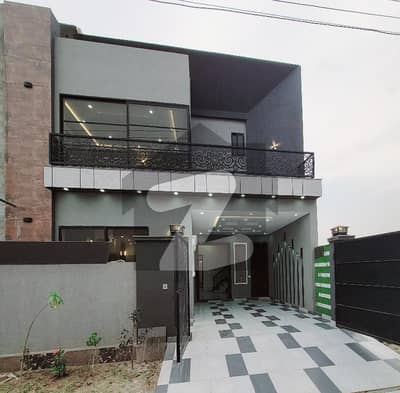 5 Marla Luxurious House Available for sale on a Prime Location in buch Excective Villas Multan 5 Marla Luxurious House Available for sale on a Prime Location in buch Excective Villas Multan