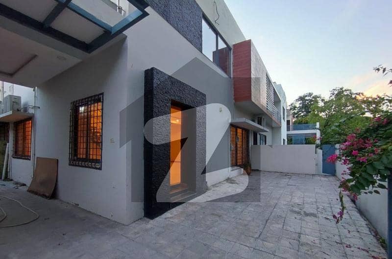 House For Rent In F8 House For Rent In F8