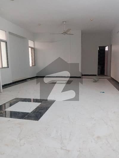 گلشنِ اقبال - بلاک 6 گلشنِ اقبال,گلشنِ اقبال ٹاؤن,کراچی میں 4 کمروں کا 16 مرلہ بالائی پورشن 1.35 لاکھ میں کرایہ پر دستیاب ہے۔
