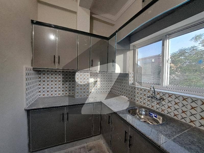 Family Flat Separate Electricity, Sui Gas Water Supply Family Flat Separate Electricity, Sui Gas Water Supply