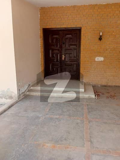 DHA PHASE 6 500 YARDS 4 BEDROOMS BUNGALOW ON MOST PRIME LOCATION NEAR HILAL PARK IS UP FOR SALE DHA PHASE 6 500 YARDS 4 BEDROOMS BUNGALOW ON MOST PRIME LOCATION NEAR HILAL PARK IS UP FOR SALE