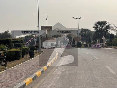 ملٹی ریزیڈنشیا اینڈ آرچرڈز واہ میں 5 کنال رہائشی پلاٹ 2.5 کروڑ میں برائے فروخت۔