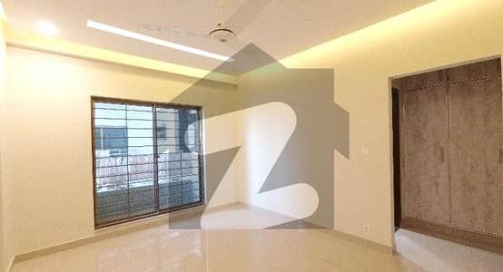Flat Of 10 Marla Is Available For Sale In Askari 11 - Sector D, Lahore Flat Of 10 Marla Is Available For Sale In Askari 11 - Sector D, Lahore