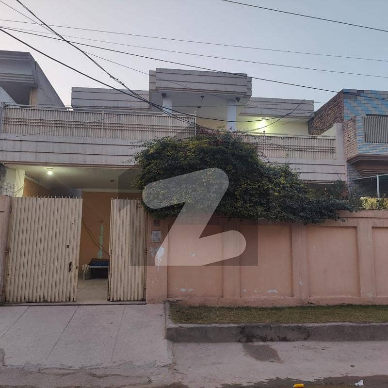 حیات آباد فیز 2 حیات آباد,پشاور میں 10 مرلہ مکان 4.9 کروڑ میں برائے فروخت۔ حیات آباد فیز 2 حیات آباد,پشاور میں 10 مرلہ مکان 4.9 کروڑ میں برائے فروخت۔