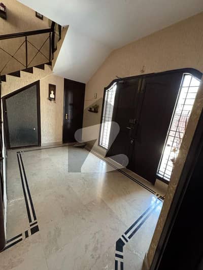 Well Maintained 300 Yards Duplex "B Lease" Bungalow For Sale In DHA Phase 6 Between Badar Hilal Lanes Well Maintained 300 Yards Duplex "B Lease" Bungalow For Sale In DHA Phase 6 Between Badar Hilal Lanes
