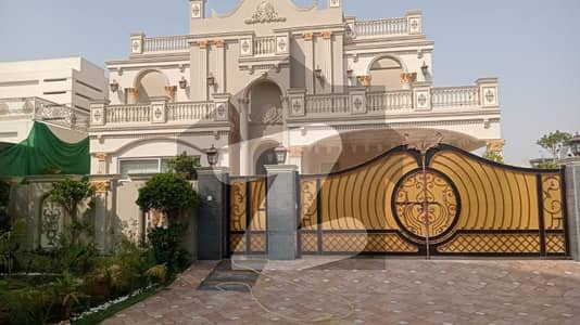 Beautiful Classical Design Fully Furnished 1 Kanal Brand New House For Sale At Prime Location Beautiful Classical Design Fully Furnished 1 Kanal Brand New House For Sale At Prime Location