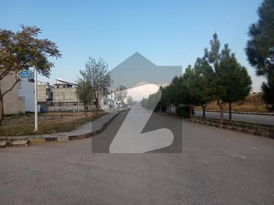 گلبرگ ریزیڈنشیا - بلاک وی گلبرگ ریزیڈنشیا,گلبرگ,اسلام آباد میں 7 مرلہ رہائشی پلاٹ 94.0 لاکھ میں برائے فروخت۔ گلبرگ ریزیڈنشیا - بلاک وی گلبرگ ریزیڈنشیا,گلبرگ,اسلام آباد میں 7 مرلہ رہائشی پلاٹ 94.0 لاکھ میں برائے فروخت۔