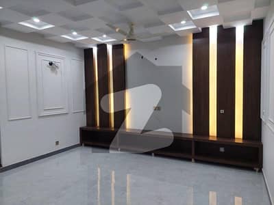 Reserve A Centrally Located Prime Location Upper Portion Of 10 Marla In Park View City Reserve A Centrally Located Prime Location Upper Portion Of 10 Marla In Park View City