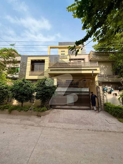Spacious Double Unit House For Sale Near Scheme 3, Khyaban-E-Sarfaraz
