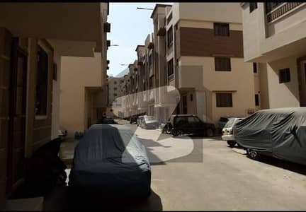 یونیورسٹی روڈ کراچی میں 3 کمروں کا 6 مرلہ فلیٹ 1.6 کروڑ میں برائے فروخت۔