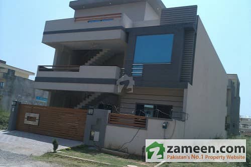 Triple Storey House Available For Sales In Frash Town Cda Sector