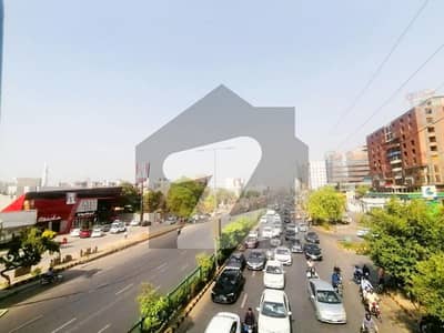 برکت مارکیٹ گارڈن ٹاؤن,لاہور میں 2 مرلہ دکان 3.75 کروڑ میں برائے فروخت۔