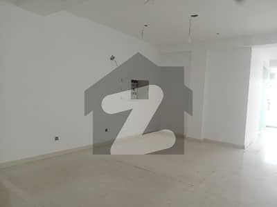 08 MARLA COMMERCIAL FLOOR WITH LIFT AVAILABLE