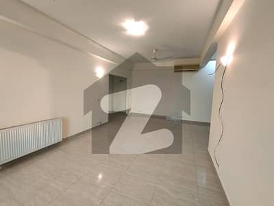 Prime Location Flat For Grabs In 1400 Square Feet E-11