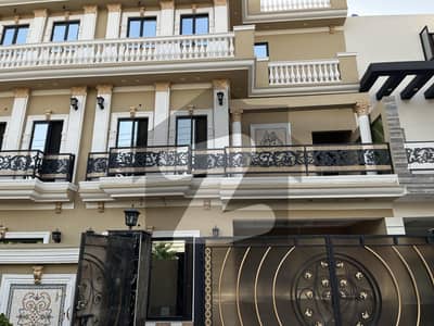 10 MARLA BRAND NEW HOUSE FOR SALE IN ARCHITECT AT HOT LOCATION 10 MARLA BRAND NEW HOUSE FOR SALE IN ARCHITECT AT HOT LOCATION