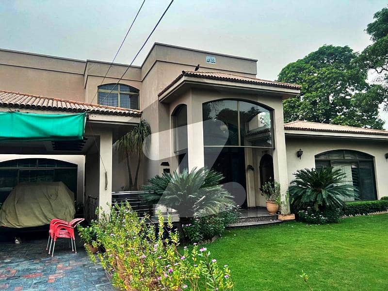 2 Kanal Well Maintained Bungalow for sale at prime location Phase 1 DHA 2 Kanal Well Maintained Bungalow for sale at prime location Phase 1 DHA
