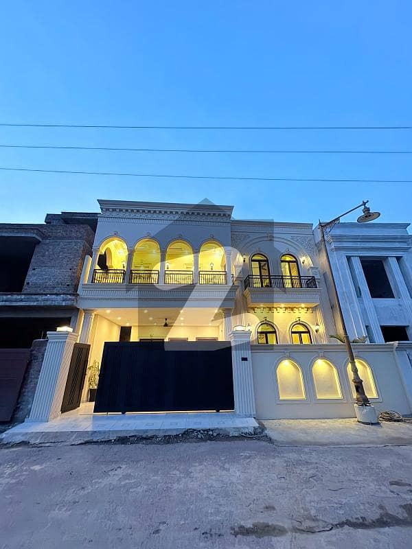 بنی گالہ اسلام آباد میں 6 کمروں کا 11 مرلہ مکان 4.8 کروڑ میں برائے فروخت۔ بنی گالہ اسلام آباد میں 6 کمروں کا 11 مرلہ مکان 4.8 کروڑ میں برائے فروخت۔
