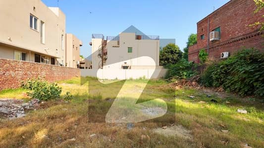 سوئی گیس سوسائٹی فیز 1 سوئی گیس ہاؤسنگ سوسائٹی,لاہور میں 1 کنال رہائشی پلاٹ 3.9 کروڑ میں برائے فروخت۔ سوئی گیس سوسائٹی فیز 1 سوئی گیس ہاؤسنگ سوسائٹی,لاہور میں 1 کنال رہائشی پلاٹ 3.9 کروڑ میں برائے فروخت۔