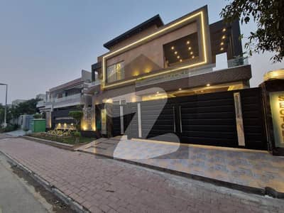 1 KANAL HOUSE FOR SALE WITH FULL BASEMENT @ VERY IDEAL LOCATION OF NISHTER BLOCK NEAR EIFFEL TOWER, THEME PARK, WINTER LAND BAHRIA TOWN LAHORE 1 KANAL HOUSE FOR SALE WITH FULL BASEMENT @ VERY IDEAL LOCATION OF NISHTER BLOCK NEAR EIFFEL TOWER, THEME PARK, WINTER LAND BAHRIA TOWN LAHORE