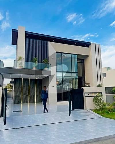 LUXURIOUS