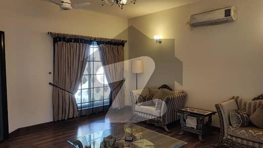 ڈی ایچ اے فیز 2 - سیکٹر ایچ ڈی ایچ اے ڈیفینس فیز 2,ڈی ایچ اے ڈیفینس,اسلام آباد میں 4 کمروں کا 1 کنال مکان 10.0 کروڑ میں برائے فروخت۔