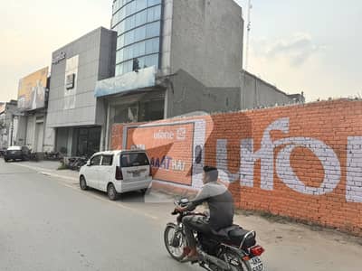 کینال روڈ فیصل آباد میں 1 کنال کمرشل پلاٹ 22.1 کروڑ میں برائے فروخت۔ کینال روڈ فیصل آباد میں 1 کنال کمرشل پلاٹ 22.1 کروڑ میں برائے فروخت۔