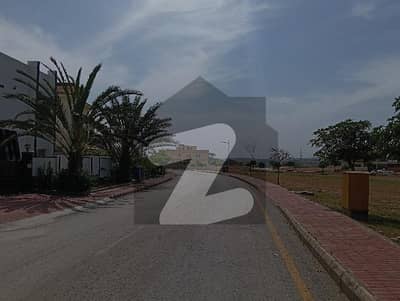 بحریہ ٹاؤن فیز 8 ۔ بلاک اے بحریہ ٹاؤن فیز 8,بحریہ ٹاؤن راولپنڈی,راولپنڈی میں 1 کنال رہائشی پلاٹ 2.2 کروڑ میں برائے فروخت۔