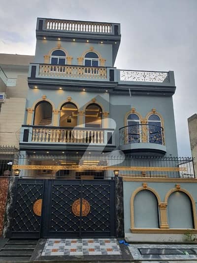 الرحمان گارڈن فیز 2 الرحمان گارڈن,لاہور میں 5 کمروں کا 5 مرلہ مکان 1.8 کروڑ میں برائے فروخت۔ الرحمان گارڈن فیز 2 الرحمان گارڈن,لاہور میں 5 کمروں کا 5 مرلہ مکان 1.8 کروڑ میں برائے فروخت۔
