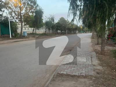Premium 5 Kanal Farmhouse Facing 10 Kanal Plot In Gulberg Greens Block C Ideal For Dream Home Or Investment Premium 5 Kanal Farmhouse Facing 10 Kanal Plot In Gulberg Greens Block C Ideal For Dream Home Or Investment