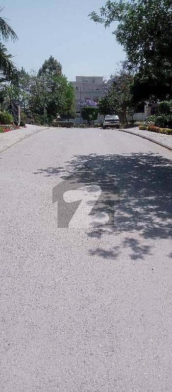 ڈی ایچ اے ڈیفینس فیز 2 ڈی ایچ اے ڈیفینس,اسلام آباد میں 1 کنال رہائشی پلاٹ 5.25 کروڑ میں برائے فروخت۔