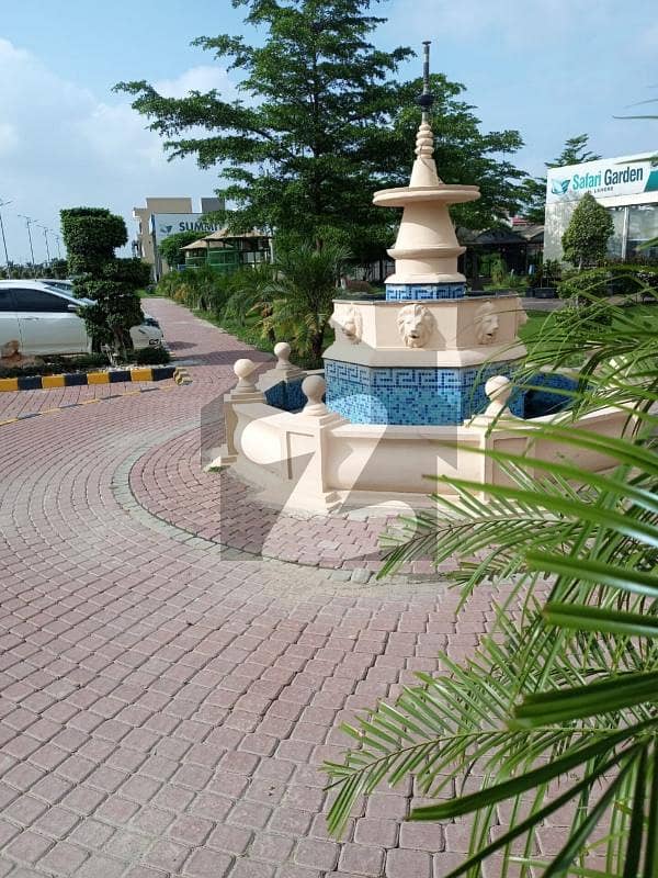 4. "Ideal Location, Ideal Living Plot For Sale In Safari Garden"
