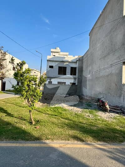 5 Marla Plot For Sale In Lahore Prime Location At Park View City Lahore