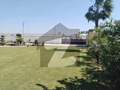5 Kanal Farm House For Sale