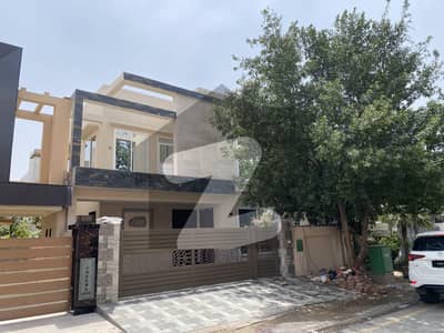 بحریہ ٹاؤن نشتر بلاک بحریہ ٹاؤن سیکٹر ای,بحریہ ٹاؤن,لاہور میں 5 کمروں کا 10 مرلہ مکان 3.8 کروڑ میں برائے فروخت۔ بحریہ ٹاؤن نشتر بلاک بحریہ ٹاؤن سیکٹر ای,بحریہ ٹاؤن,لاہور میں 5 کمروں کا 10 مرلہ مکان 3.8 کروڑ میں برائے فروخت۔